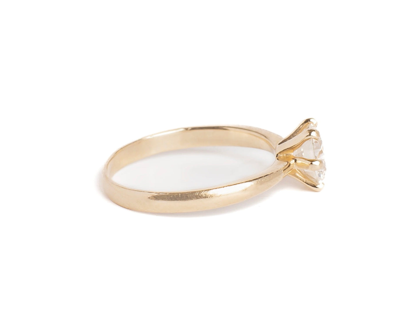 Elegance Defined: The Radiant Promise Ring